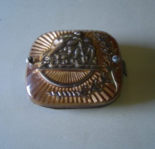 ESCUDO DERBI EN RELIEVE