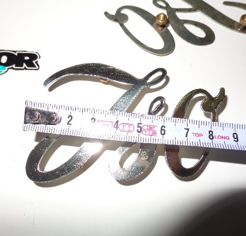 ANAGRAMA ISO ,(con 3 tornillos.)