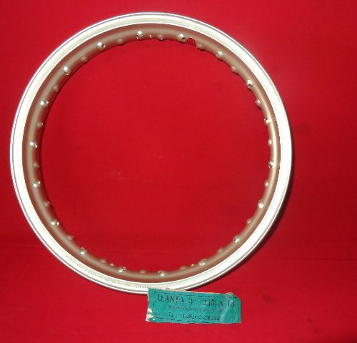 LLANTA AKRONT ALUMINIO DORADA 2.15 X 18
