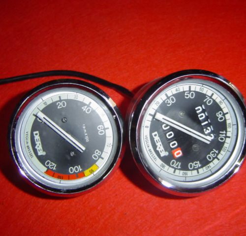 CUENTA KILOMETROS Y CUENTA REVOLUCIONES DERBI 2002 ORIGINAL