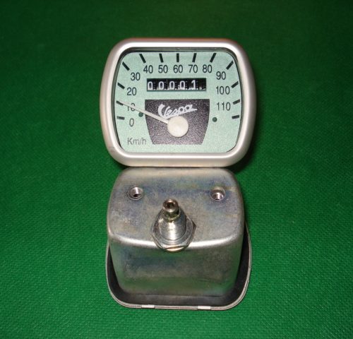 CUENTA KILÓMETROS VESPA RECTANGULAR