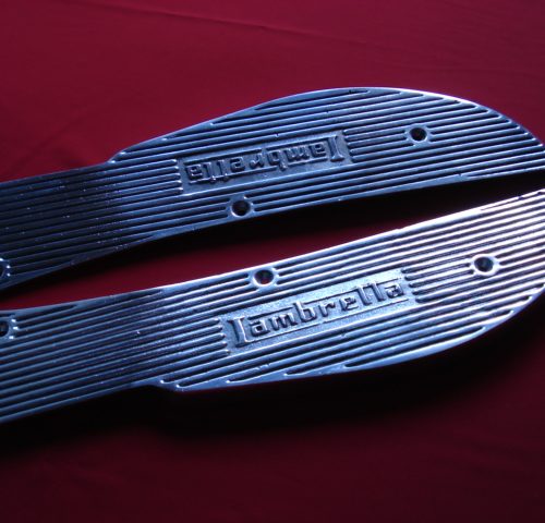 EMBELLECEDORES ESTRIBERAS LAMBRETA 125 LD