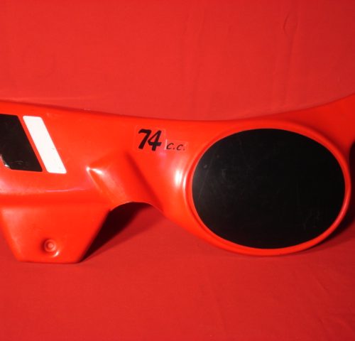 TAPA DERBI 75 ROJA IZQUIERDA, ORIGINAL EPOCA.