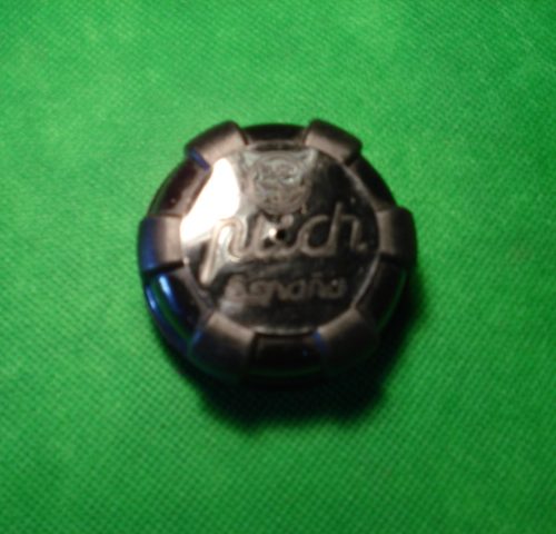 TAPÓN PUCH ORIGINAL NEGRO PLÁSTICO