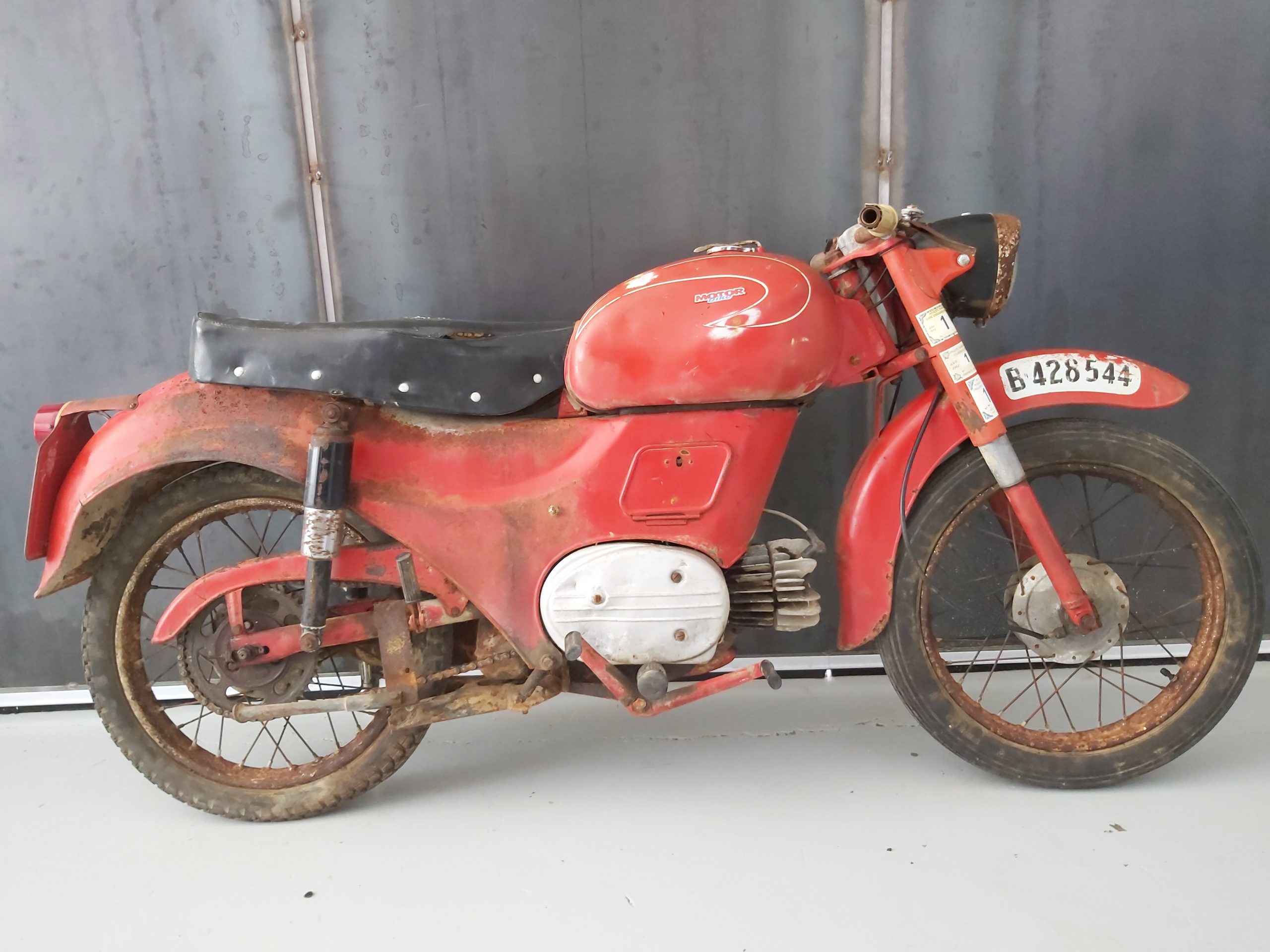 Moto Guzzi Larios 110 de 1962 para restaurar