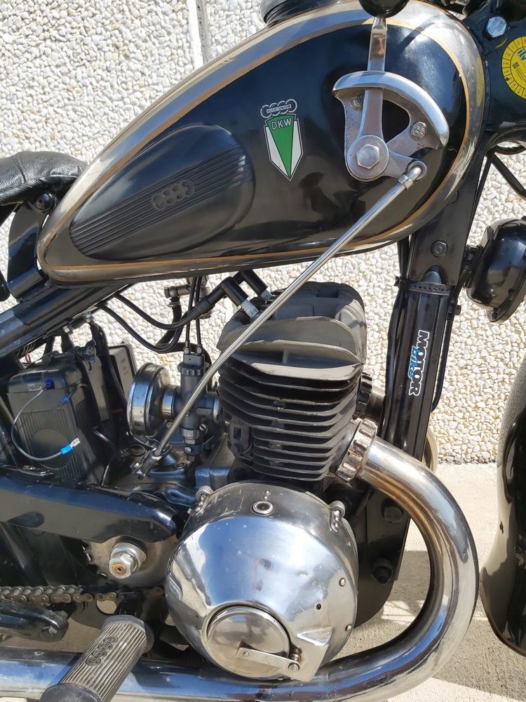 DKW 500 SB restaurada y con documentos - Imagen 2