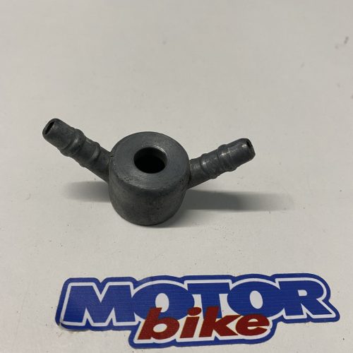 Toma doble de gasolina para carburador Bing